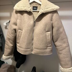 Zara women’s Tan Jacket with Shearling Collar and inside.
